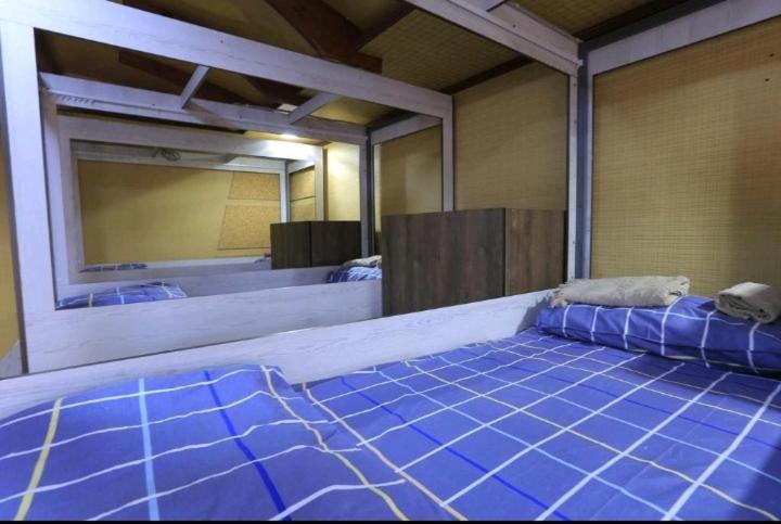 Yellow Hostel ドゥシャンベ エクステリア 写真