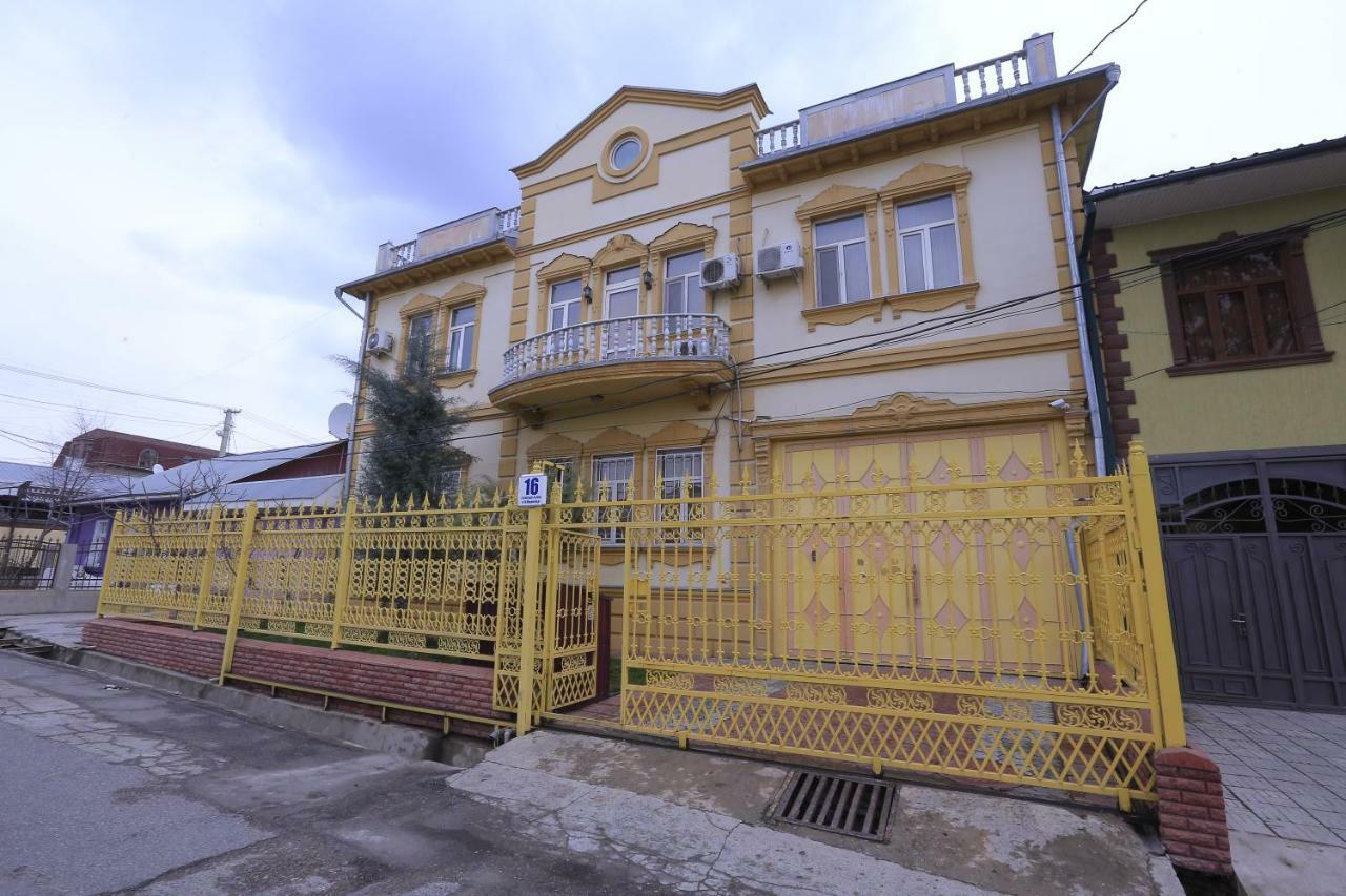 Yellow Hostel ドゥシャンベ エクステリア 写真