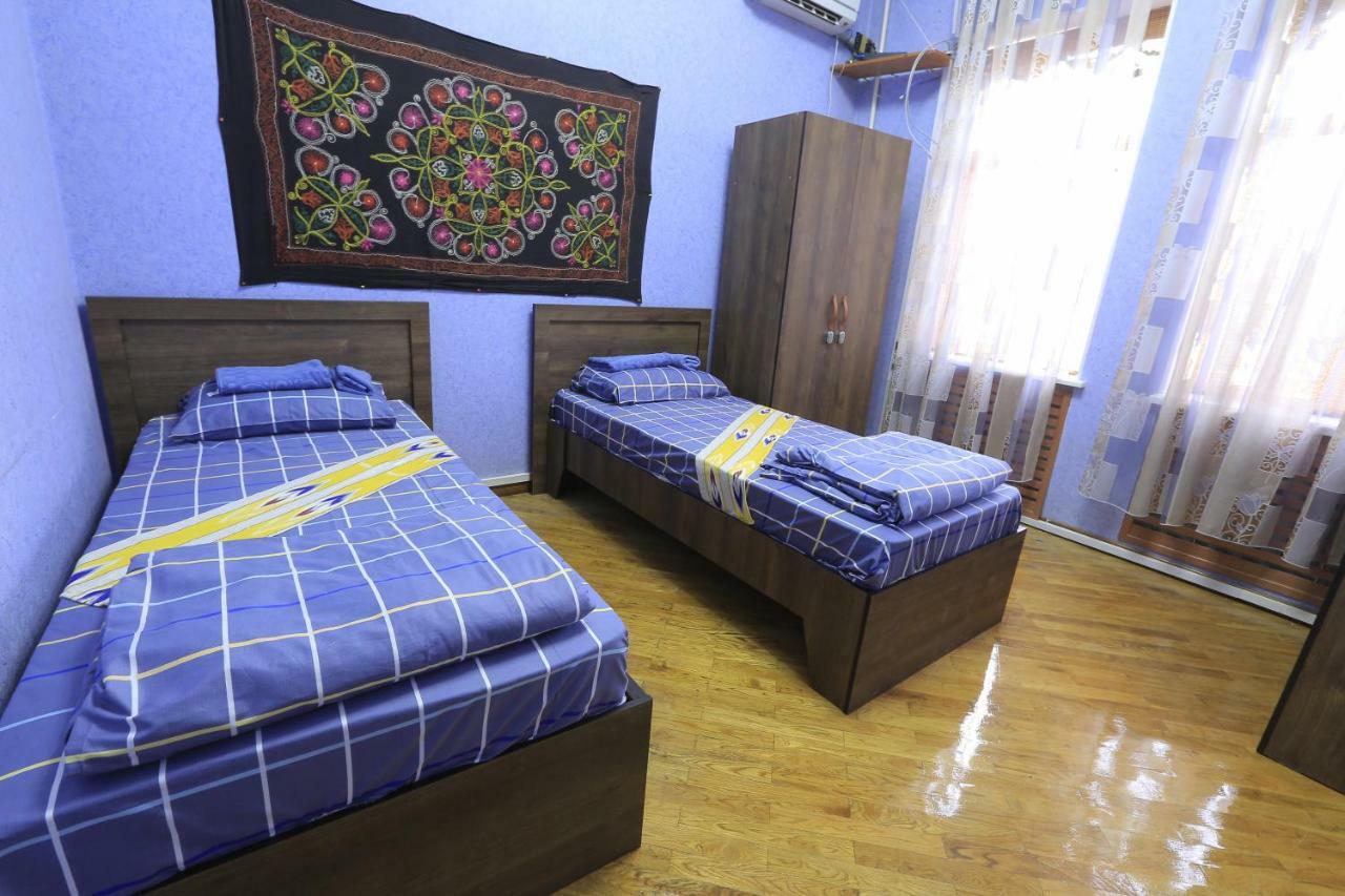 Yellow Hostel ドゥシャンベ エクステリア 写真